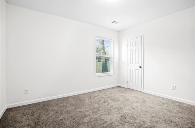 Building Photo - 1309 Campbellton Rd SW