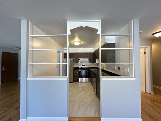 Foto del edificio - 1639 Oakwood Ave