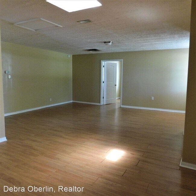 Building Photo - 2 br, 2.5 bath House - 13518 NE 178th Terr