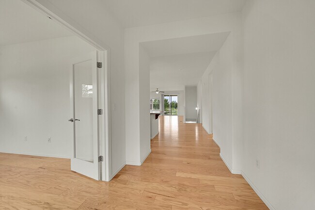 Foto del edificio - 1449 Rustic Dr