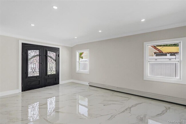 Foto del edificio - 12 Woodcock Ln