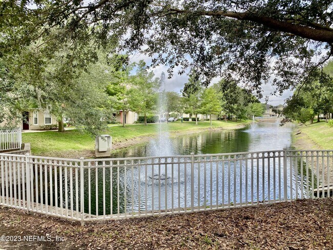 Foto del edificio - 10075 Gate Pkwy