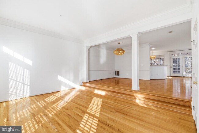 Foto del edificio - 1817 Fallbrook Ln