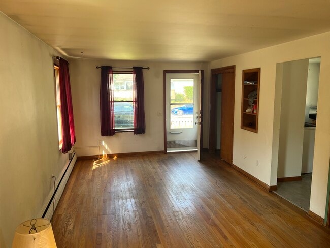 Building Photo - 1801 Loftsgordon Ave