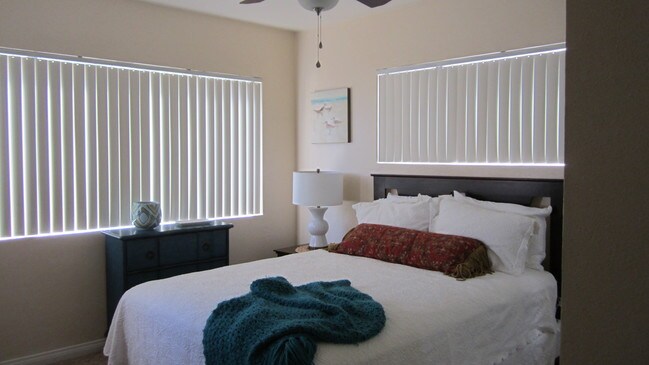 2nd bedroom - 95 Hermosa Ave