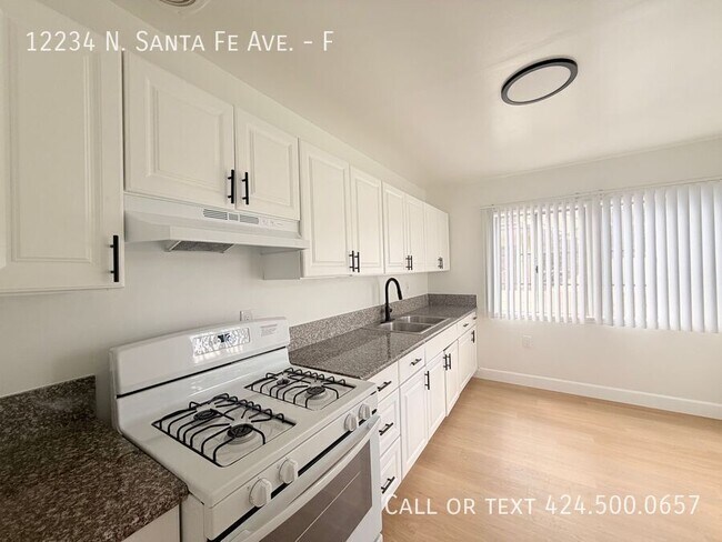 Foto del edificio - 12234 N Santa Fe Ave