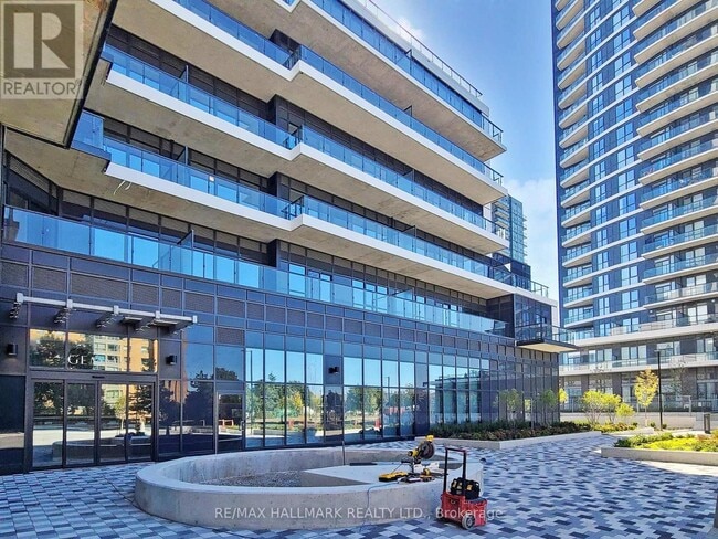 Building Photo - 15-315 Watergarden Dr