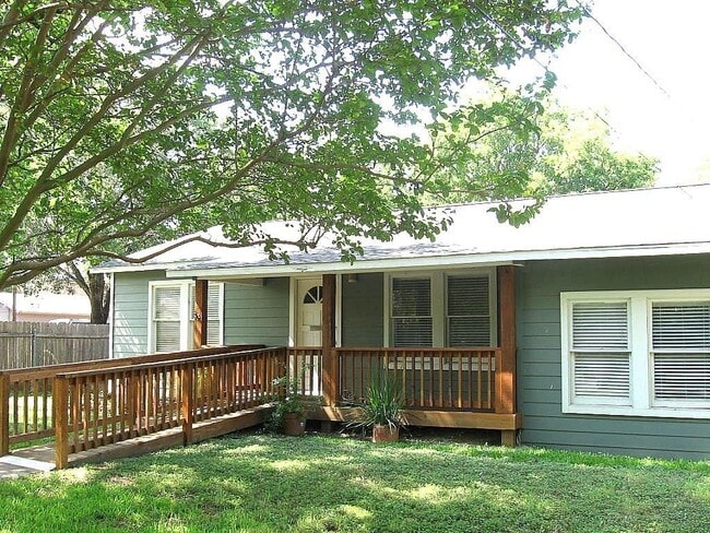 Building Photo - 1411 Ruth Ave