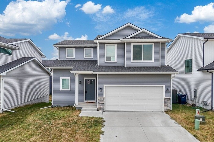 Foto principal - 15135 Bellflower Ln