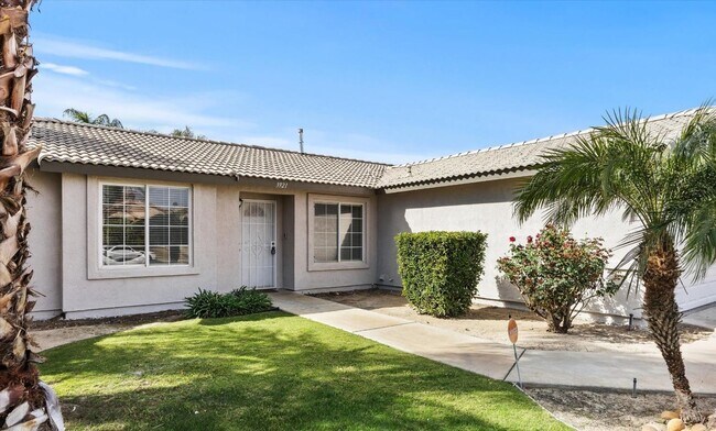 Foto del edificio - Available Now