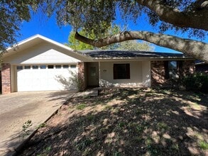 Building Photo - 5335 Lauri Ln