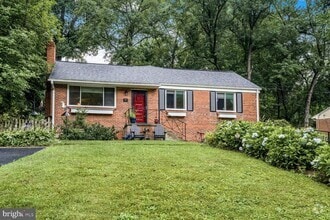 Building Photo - 3610 Terrace Dr
