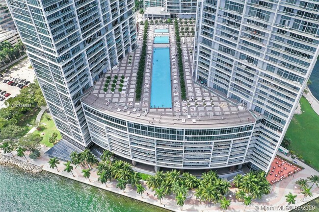 Foto del edificio - 495 Brickell Ave