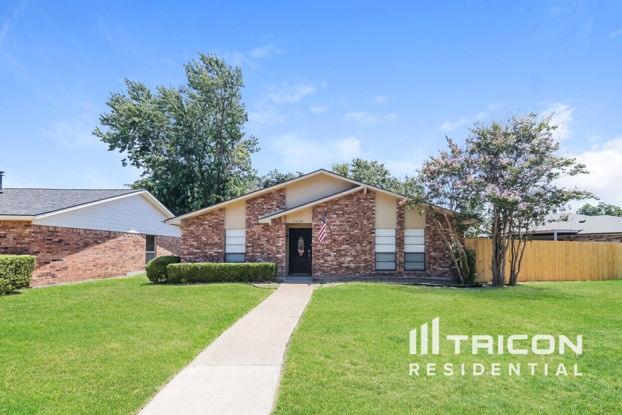Primary Photo - 1426 Meandering Way Garland TX