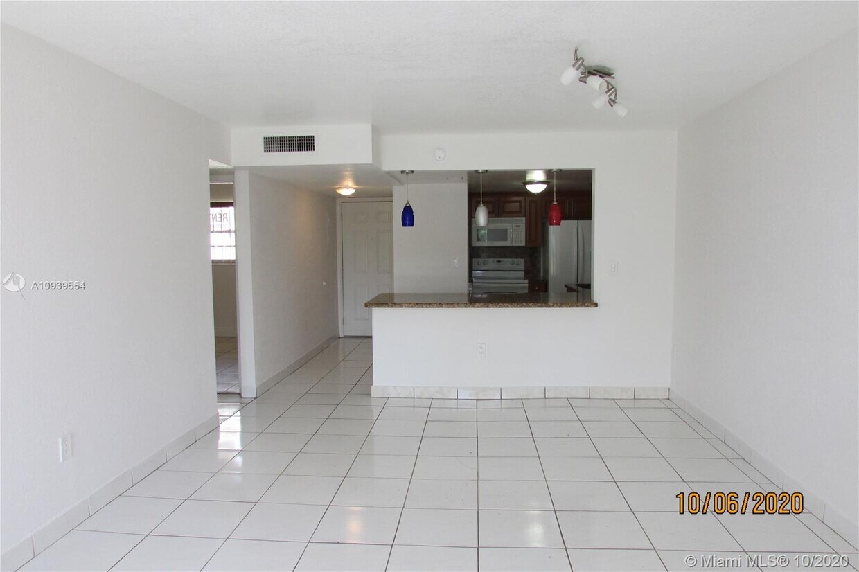 10000 NW 80th Ct Unit 2515, Hialeah, FL 33016 Condo for Rent in