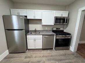 Building Photo - 41 Leroy St
