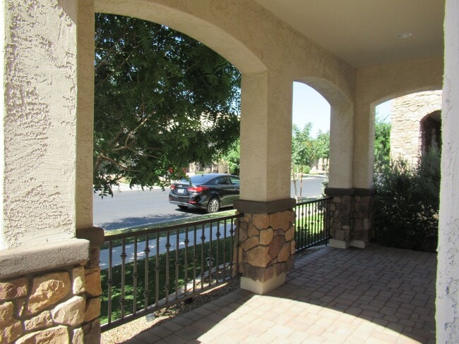 Building Photo - Mulberry Neighborhood in East Mesa