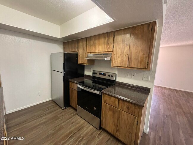 Building Photo - 3810 N Maryvale Pkwy