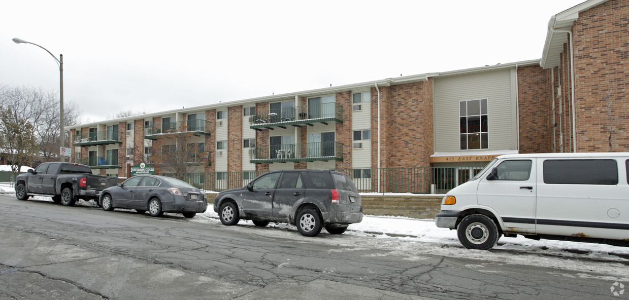 Foto del edificio - Jefferson Court Apartments