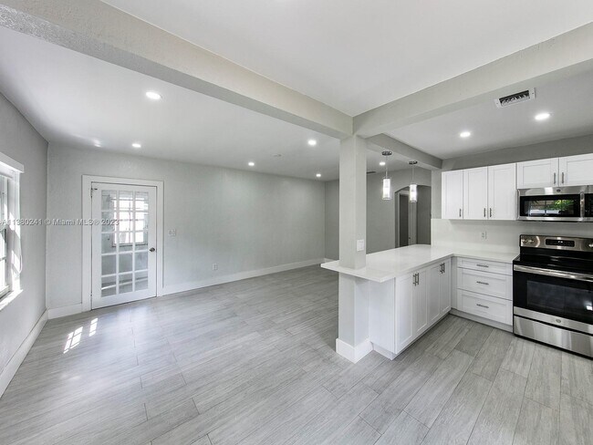 Foto del edificio - 590 SE 3rd St