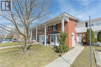 Building Photo - 66 Arbour Glen Crescent