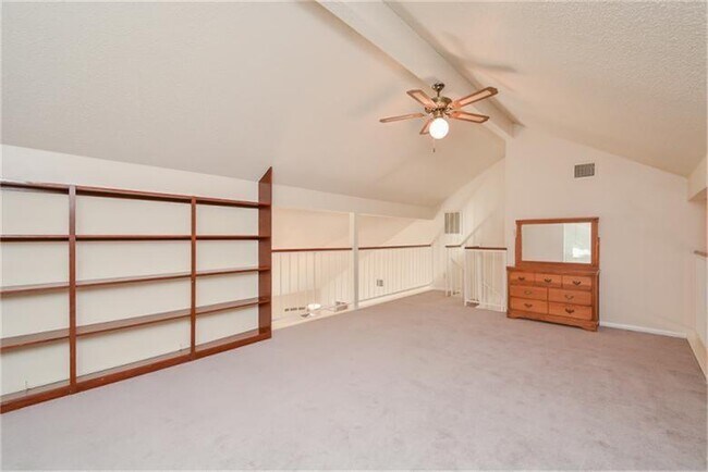 Building Photo - 6823 Five Forks Dr