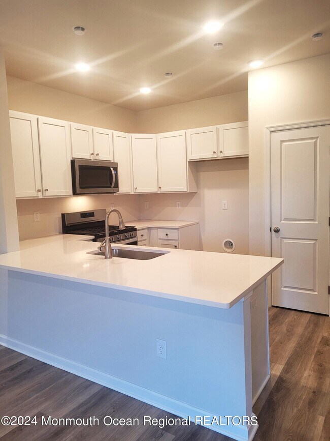 73 Nelsons Wy, Westampton, NJ 08060 Condo for Rent in Westampton, NJ