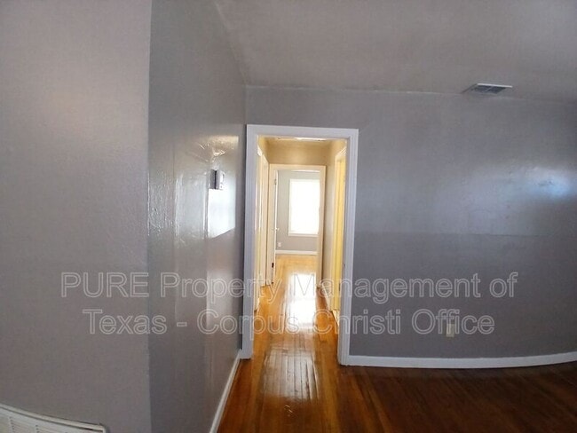 Foto del edificio - 4906 Kasper St