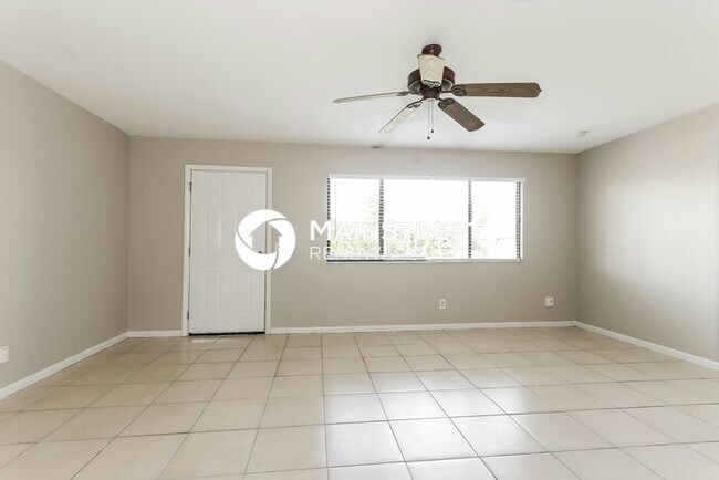 Foto del edificio - 3 Bedroom Pet-Friendly Home in Port St Lucie, FL with Main Street Renewal