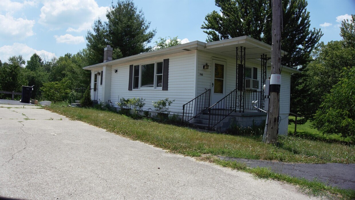 Primary Photo - 762 Eagle St