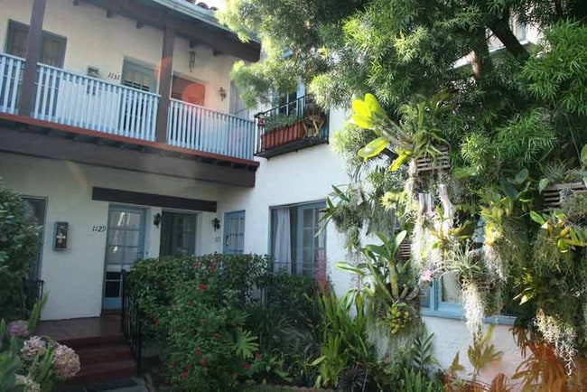 Photo - 1109 Masselin Ave (Los Angeles, CA) Apartment