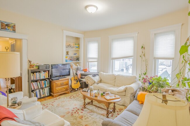 Foto del edificio - 746 Bennington St