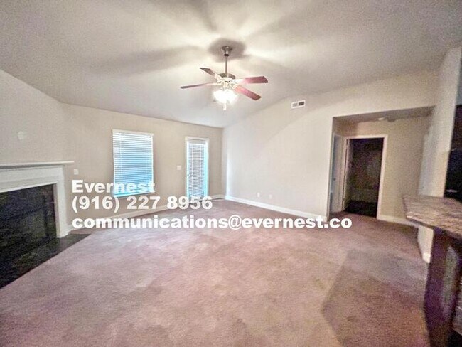 Foto del edificio - 338 Ivy Hills Cir