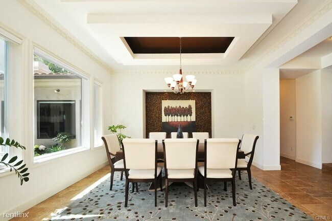 Building Photo - 5 br, 5.5 bath House - 207 S Redondo Ave