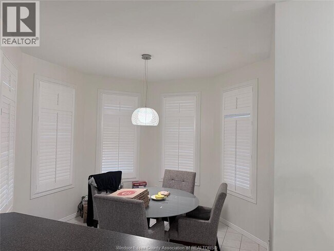 Photo du bâtiment - 4612 Ascot Ct