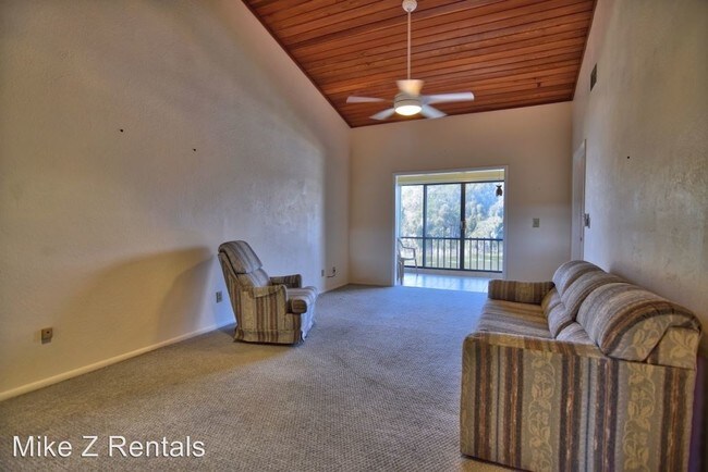 Building Photo - 17340 W Carnegie Cir