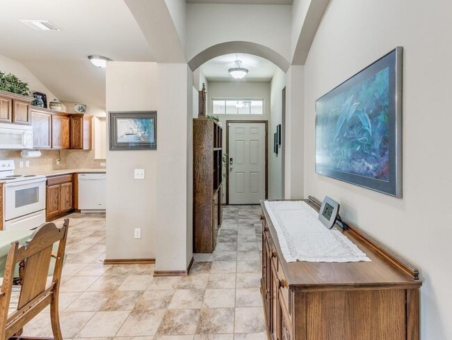 Building Photo - Cute Home in Edmond!