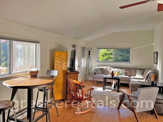 Building Photo - Charming Lake Front Apartment on Anderson Island