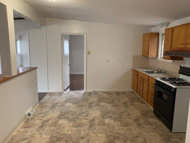 Foto del edificio - 5058 Bear Rd