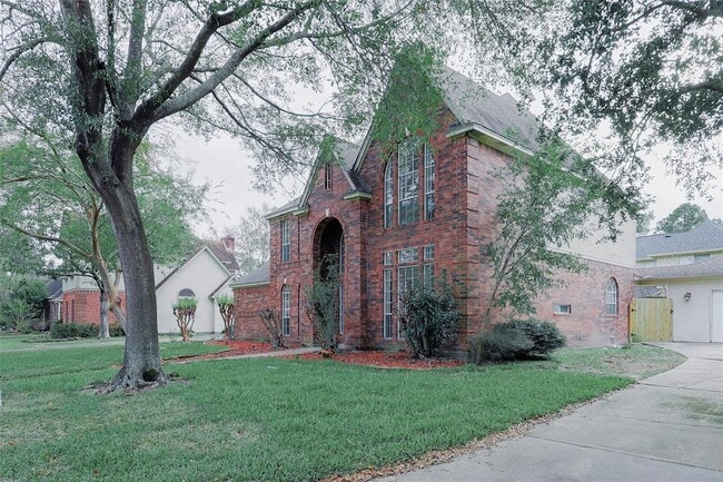 Building Photo - 17527 Sandy Cliffs Dr