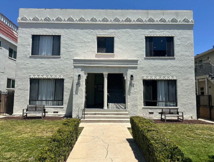 Building - 224 N Jackson St