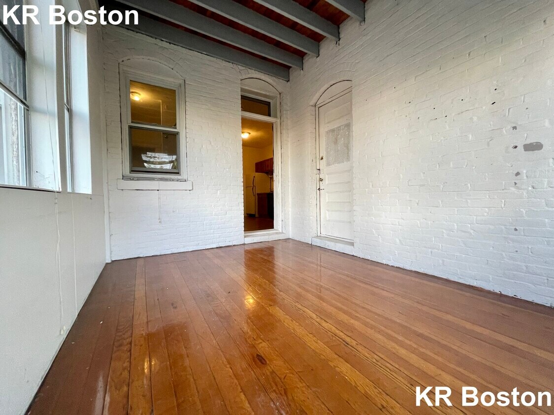 Foto del edificio - 1905 Beacon St