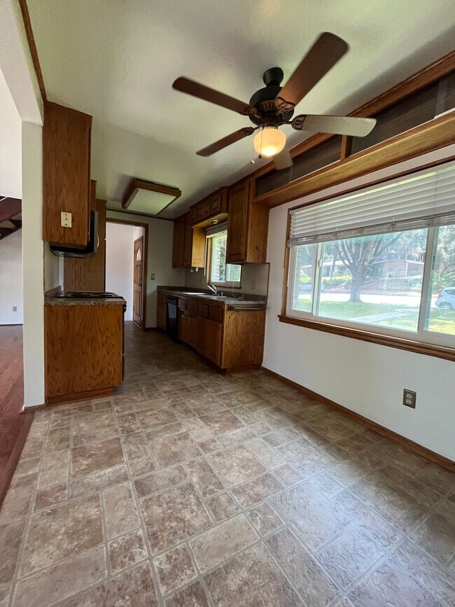 Building Photo - Two-Story 5-Bedroom House Available in Red...
