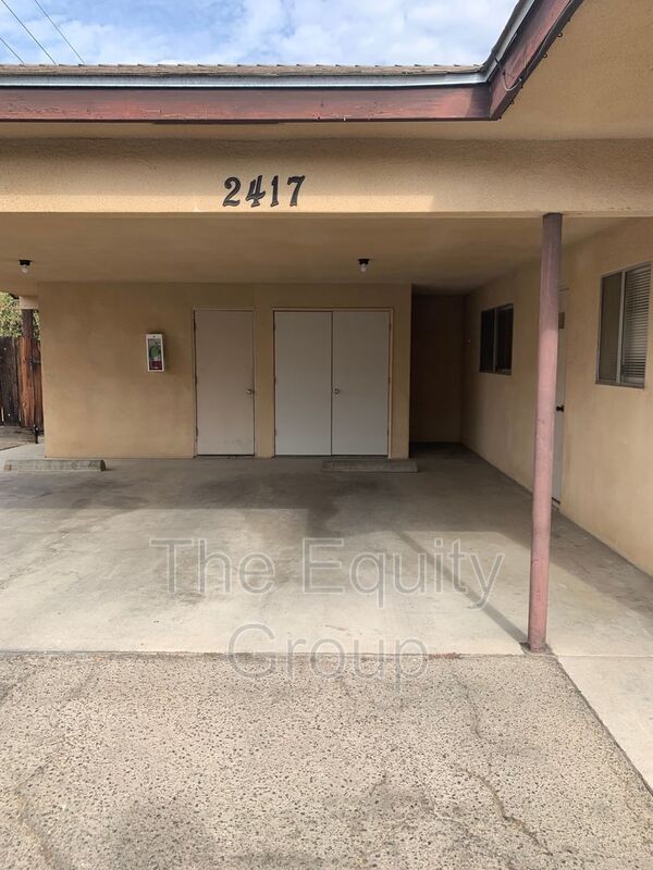 Building Photo - 2417 S Sallee St