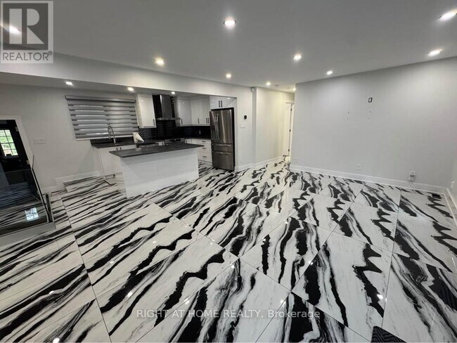 Photo du bâtiment - 1373 Normandy Crescent