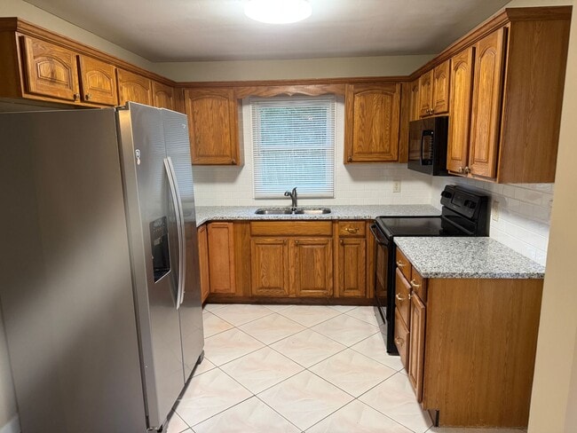 Building Photo - 3129 Nursery Rd SE