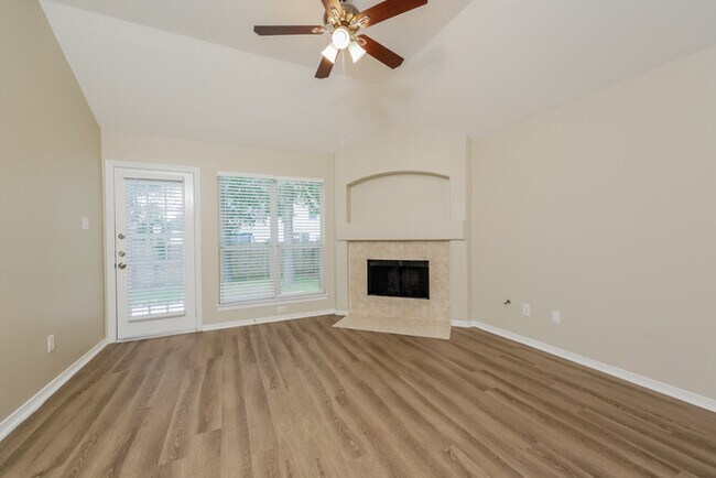 Building Photo - 2221 Nicholas Crossing