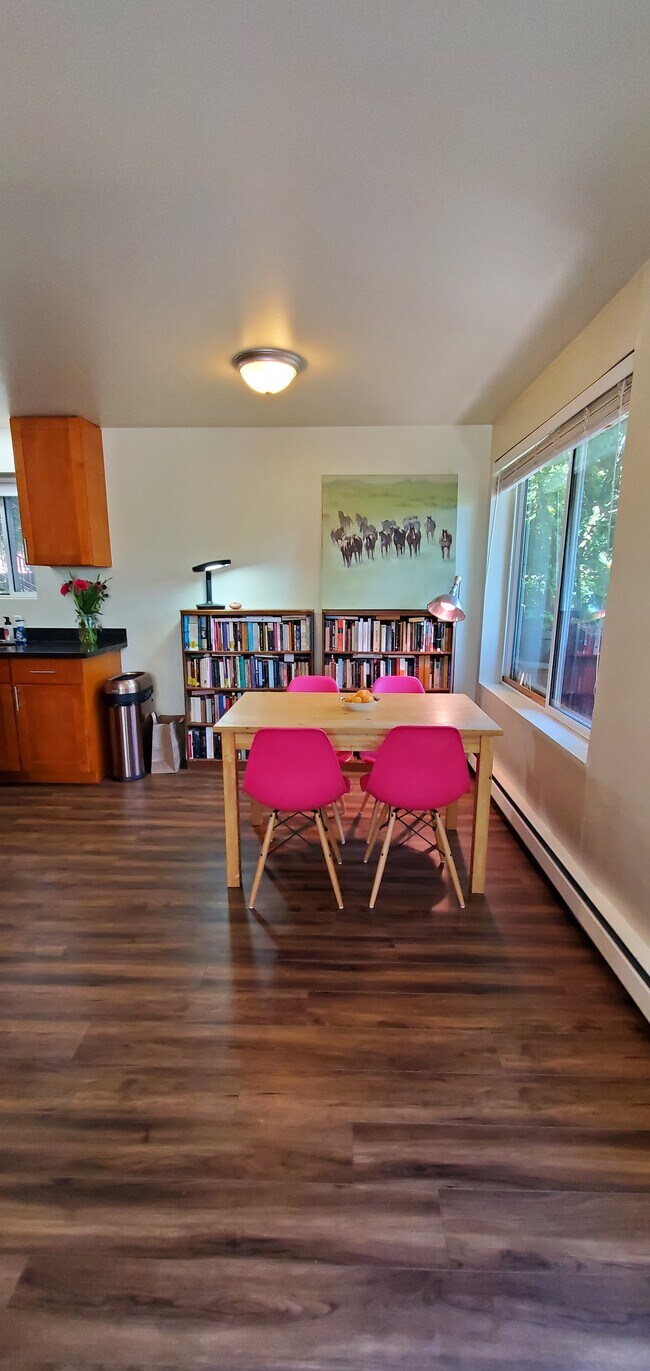 Foto del edificio - 6515 35th Ave NE