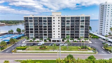 Building Photo - 7100 Sunshine Skyway Ln S