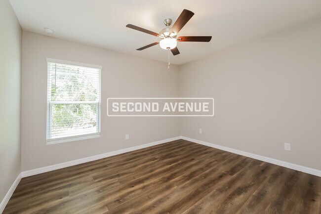 Foto del edificio - 1423 NE 16th PL